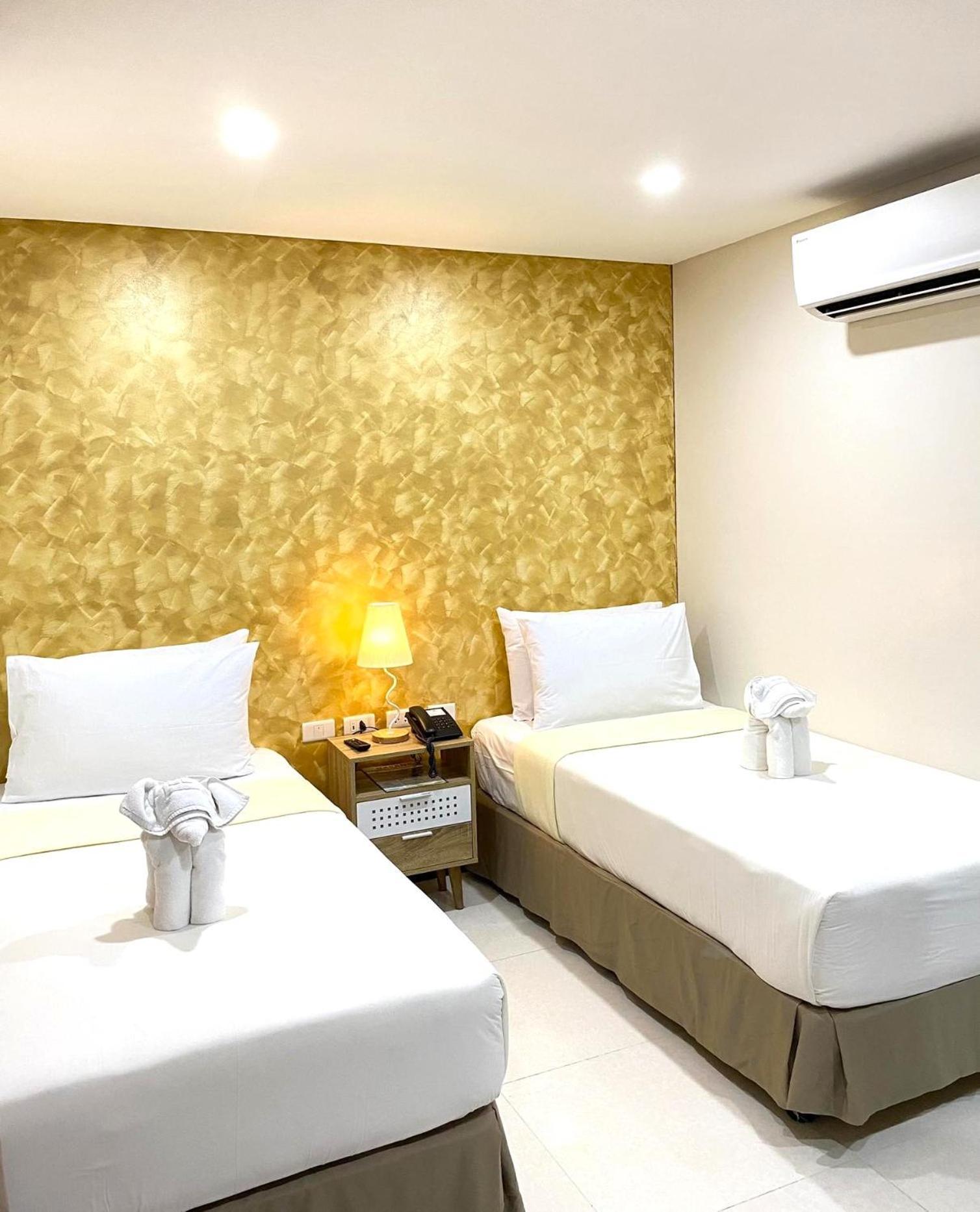 Dccco Hotel Dumaguete City Exterior photo